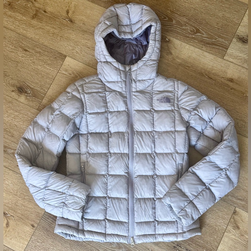The North Face Women's Light Purple Quilted Hooded Puffer Jacket